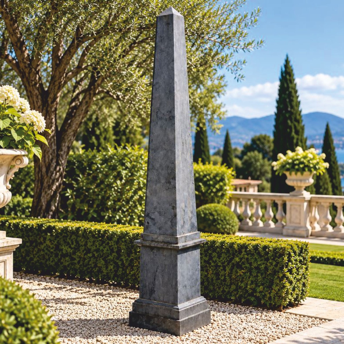 Obélisque décoratif de luxe en pierre bleue foncé H. 254 cm